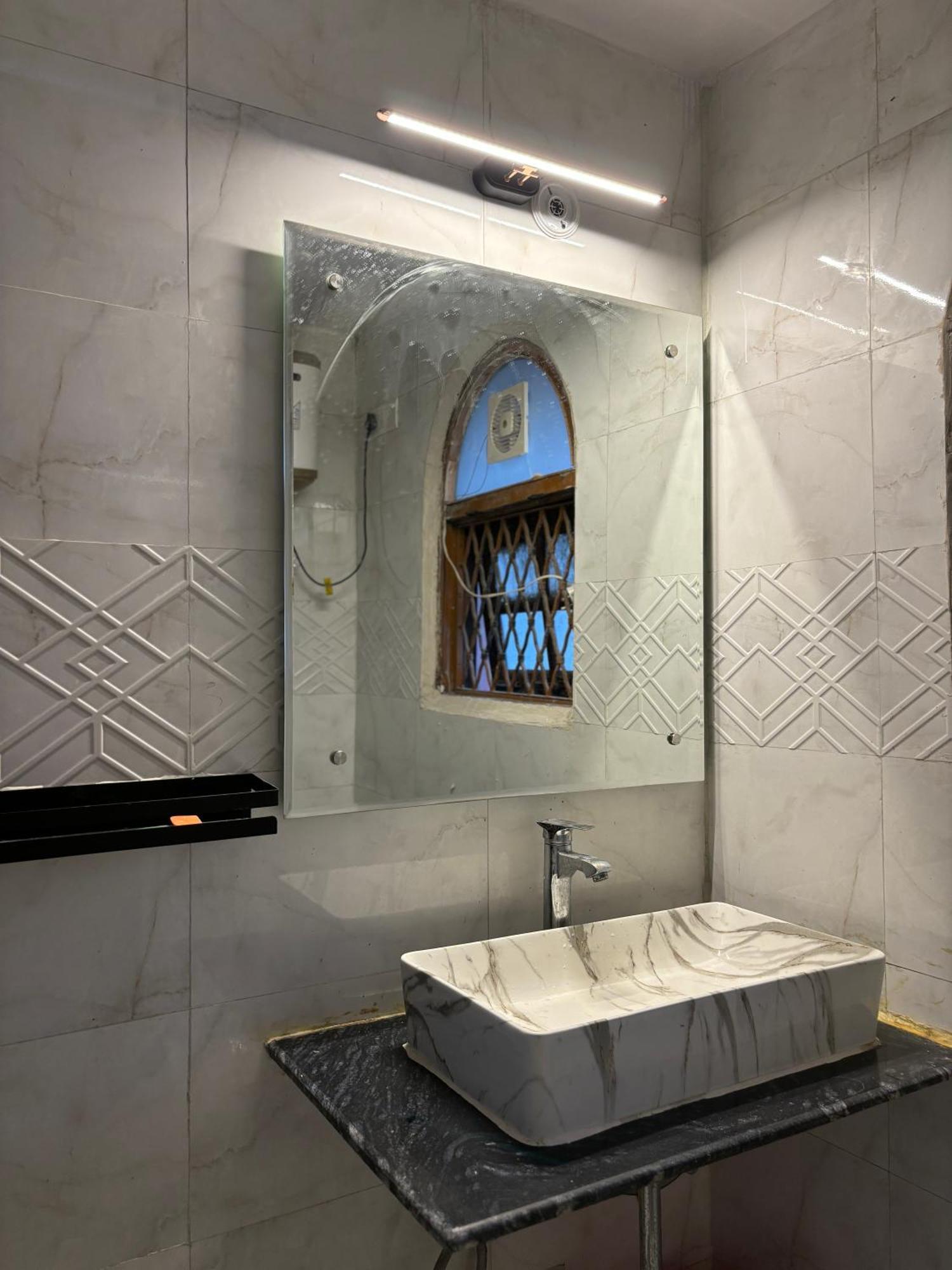 Atharva'S Homestay By Goaround Homes - Nehru Enclave Metro, South Delhi Nowe Delhi Zewnętrze zdjęcie