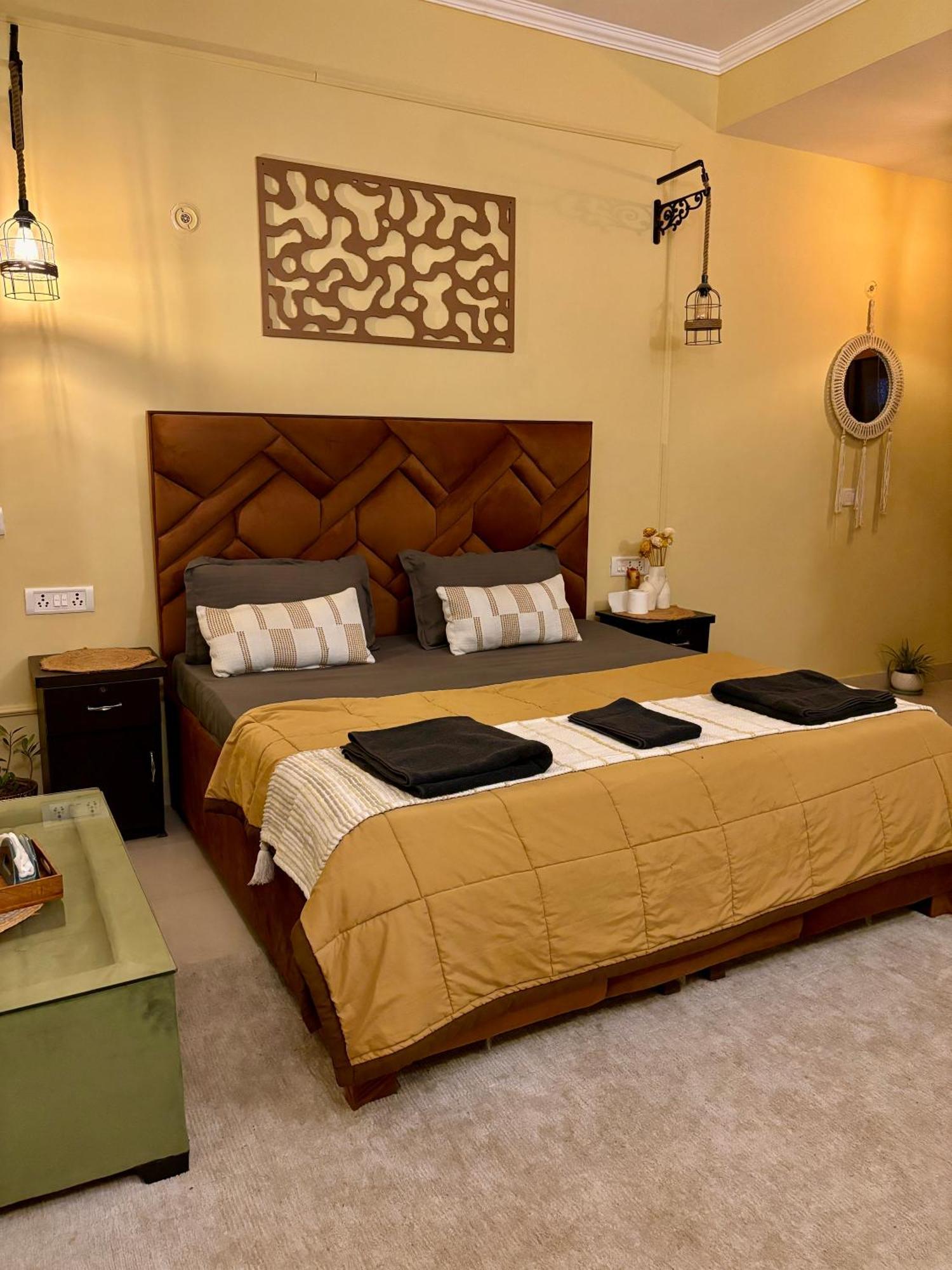 Atharva'S Homestay By Goaround Homes - Nehru Enclave Metro, South Delhi Nowe Delhi Zewnętrze zdjęcie