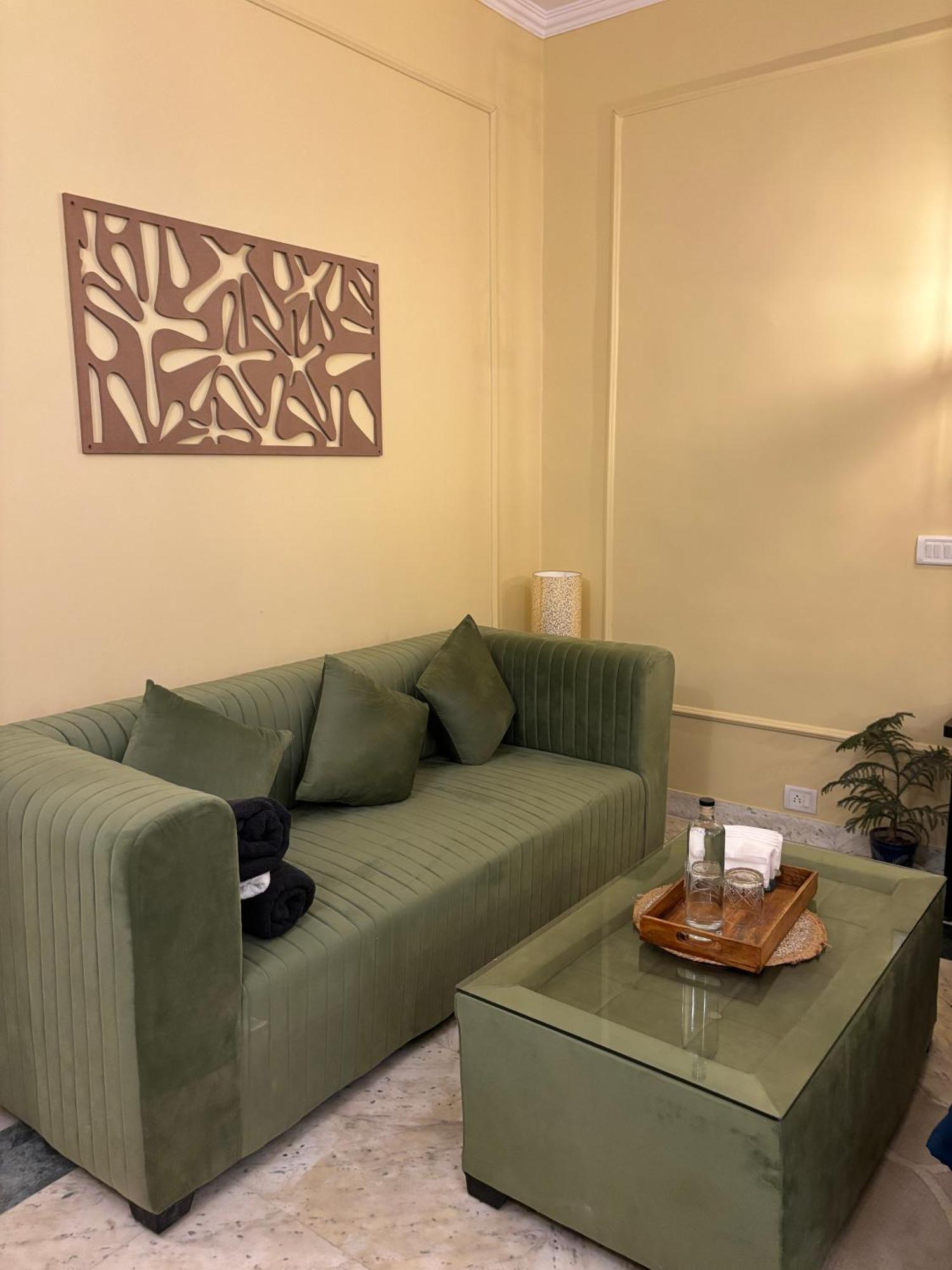 Atharva'S Homestay By Goaround Homes - Nehru Enclave Metro, South Delhi Nowe Delhi Zewnętrze zdjęcie
