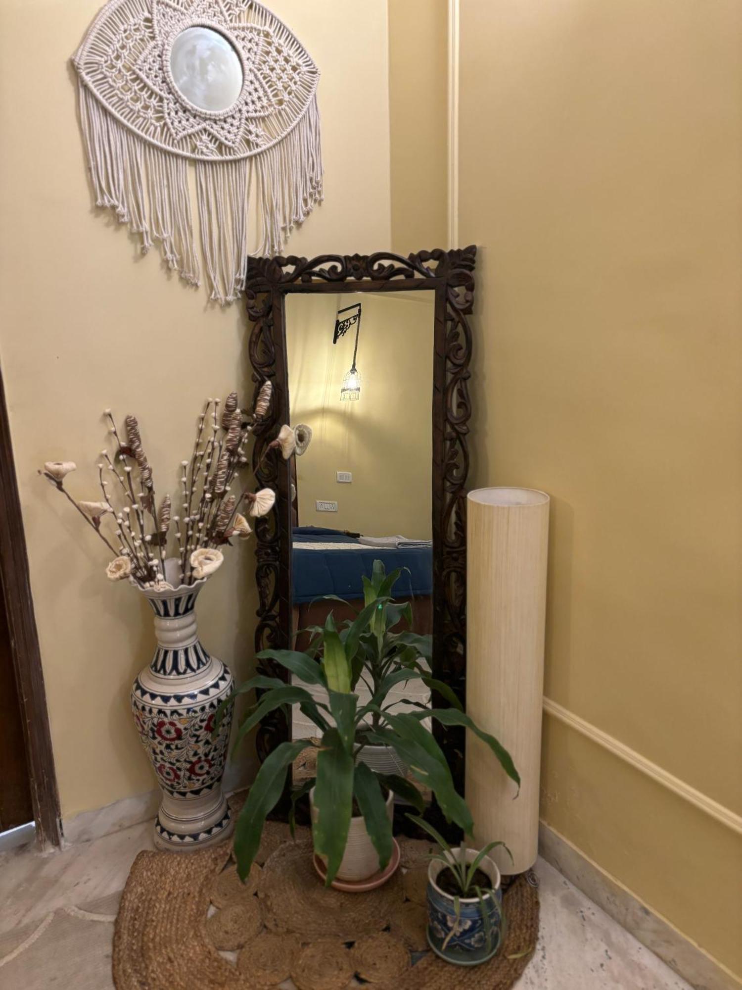 Atharva'S Homestay By Goaround Homes - Nehru Enclave Metro, South Delhi Nowe Delhi Zewnętrze zdjęcie