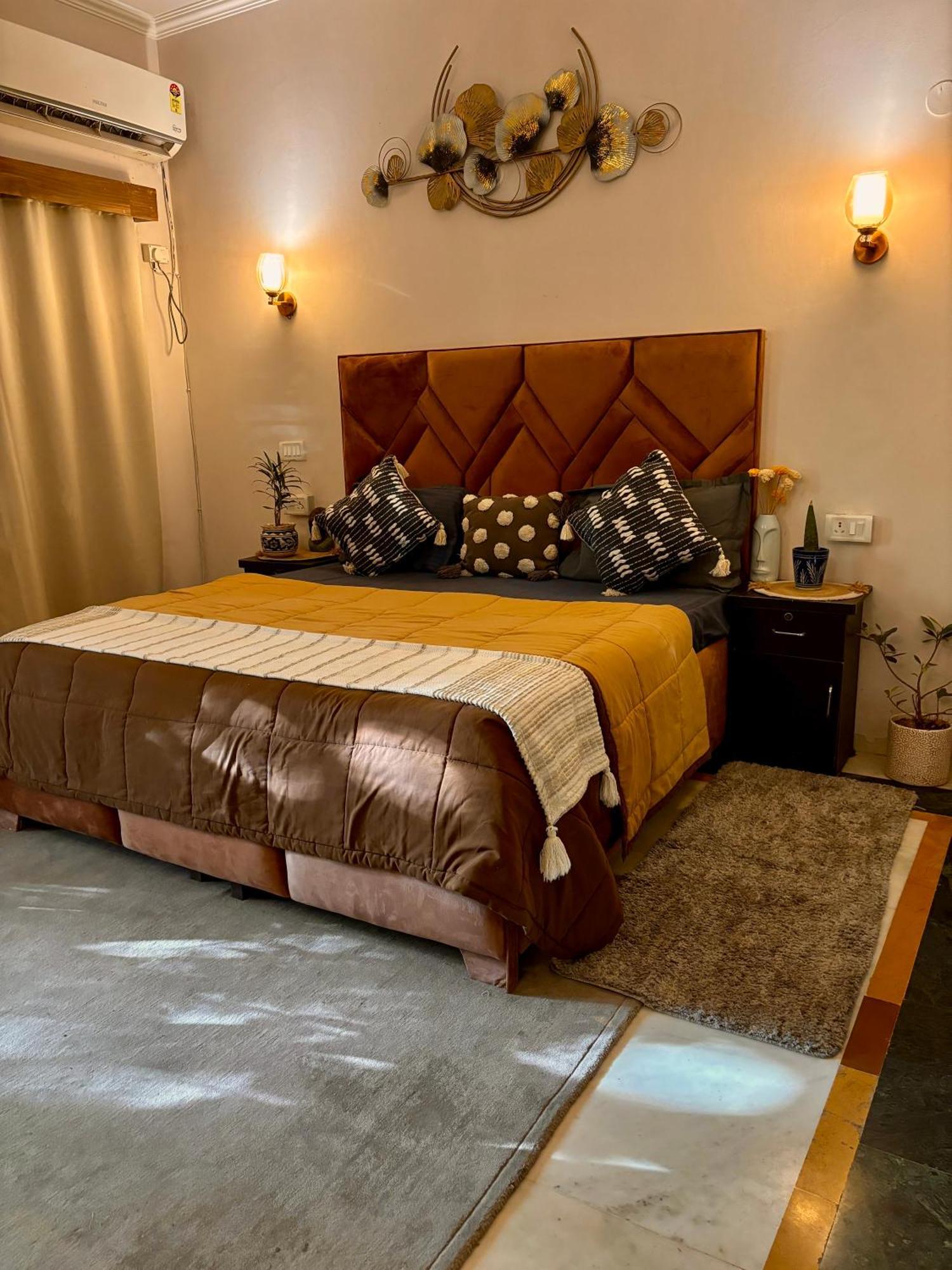 Atharva'S Homestay By Goaround Homes - Nehru Enclave Metro, South Delhi Nowe Delhi Zewnętrze zdjęcie