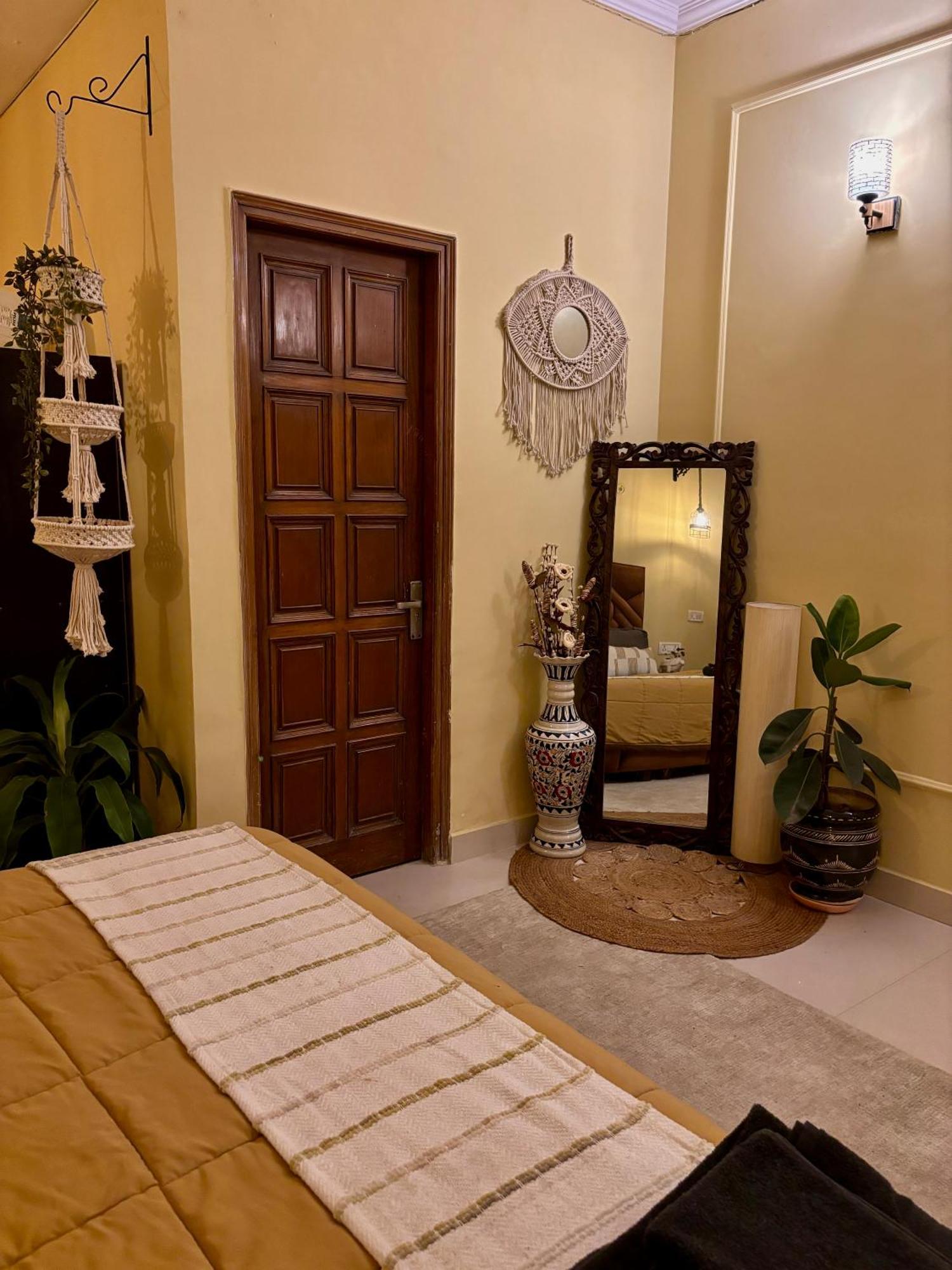 Atharva'S Homestay By Goaround Homes - Nehru Enclave Metro, South Delhi Nowe Delhi Zewnętrze zdjęcie