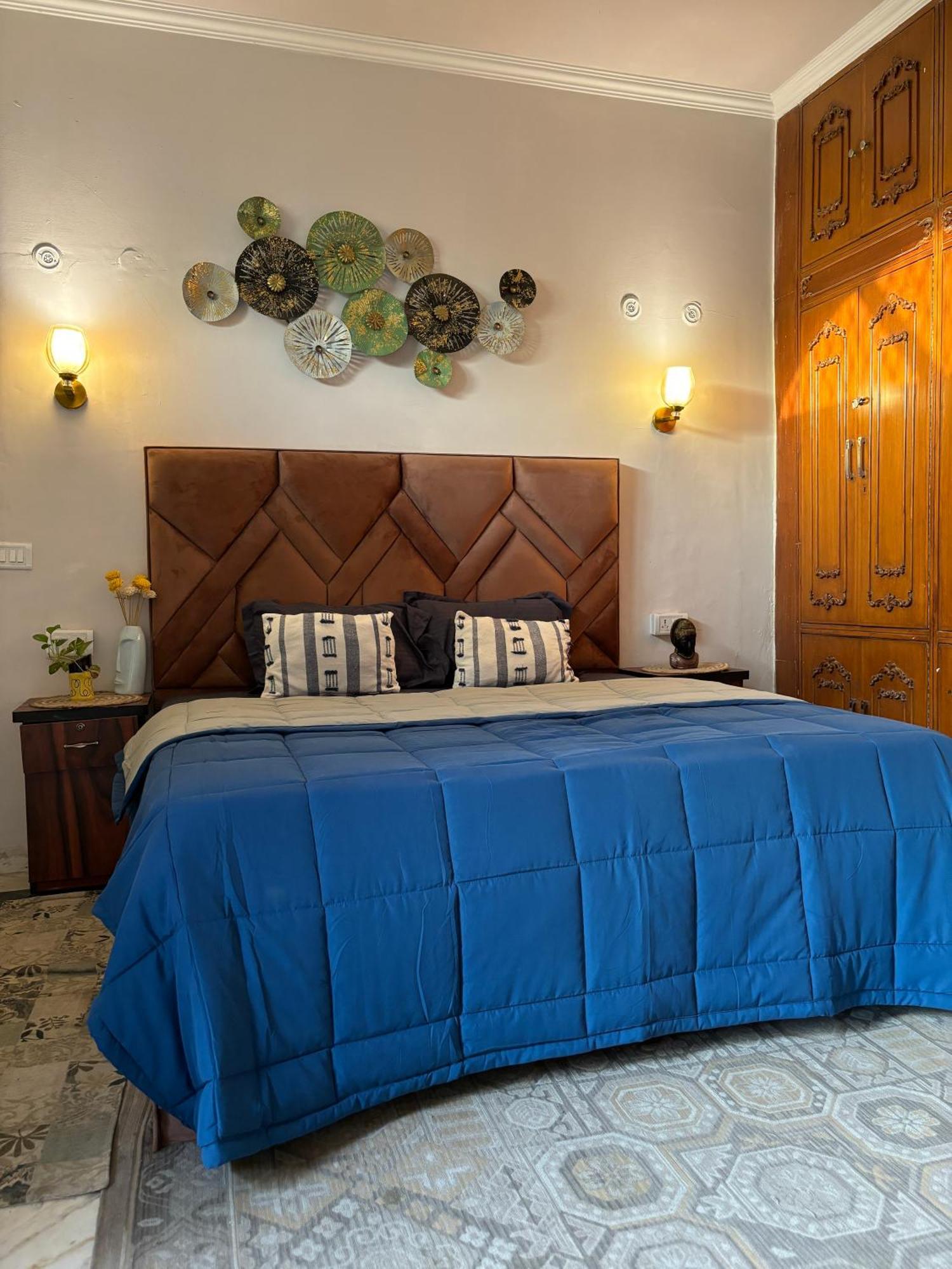 Atharva'S Homestay By Goaround Homes - Nehru Enclave Metro, South Delhi Nowe Delhi Zewnętrze zdjęcie