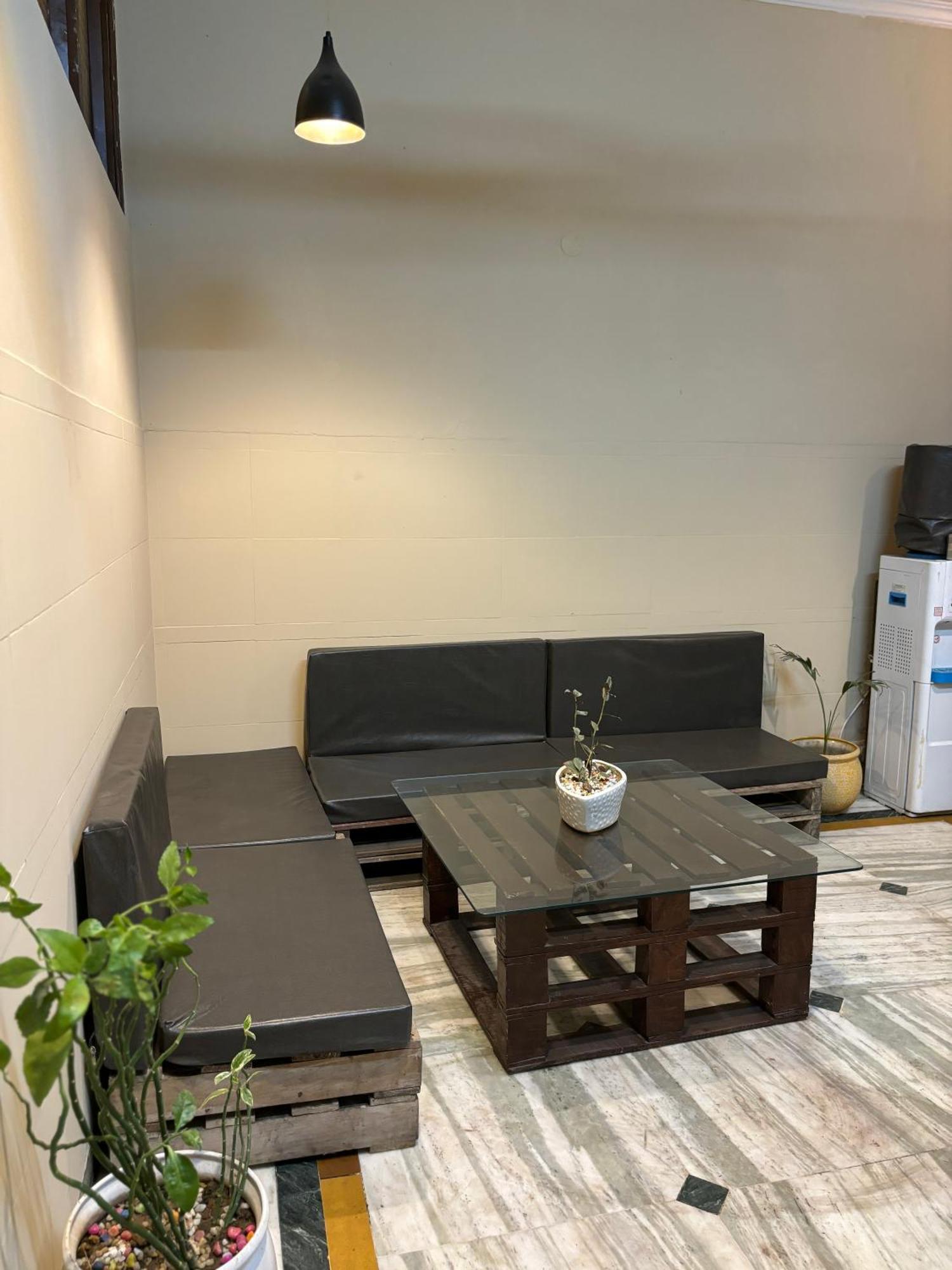 Atharva'S Homestay By Goaround Homes - Nehru Enclave Metro, South Delhi Nowe Delhi Zewnętrze zdjęcie