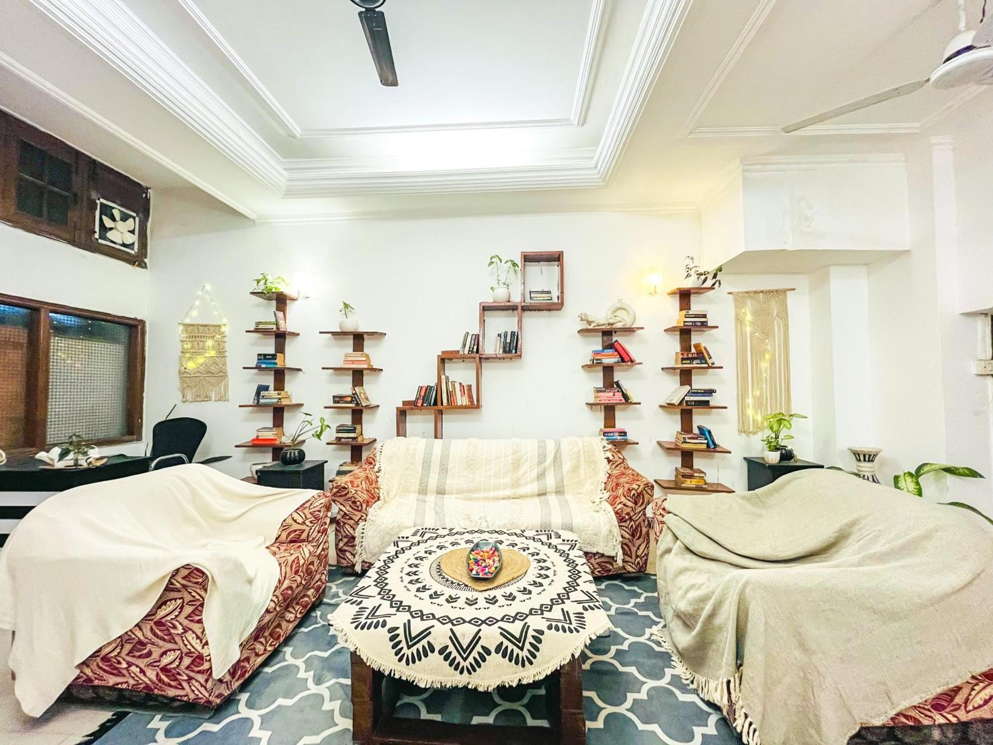 Atharva'S Homestay By Goaround Homes - Nehru Enclave Metro, South Delhi Nowe Delhi Zewnętrze zdjęcie